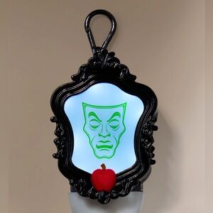 BBW Evil Queen Mirror Light-Up PocketBac Holder with Free BBW Gel, NWT 🍎